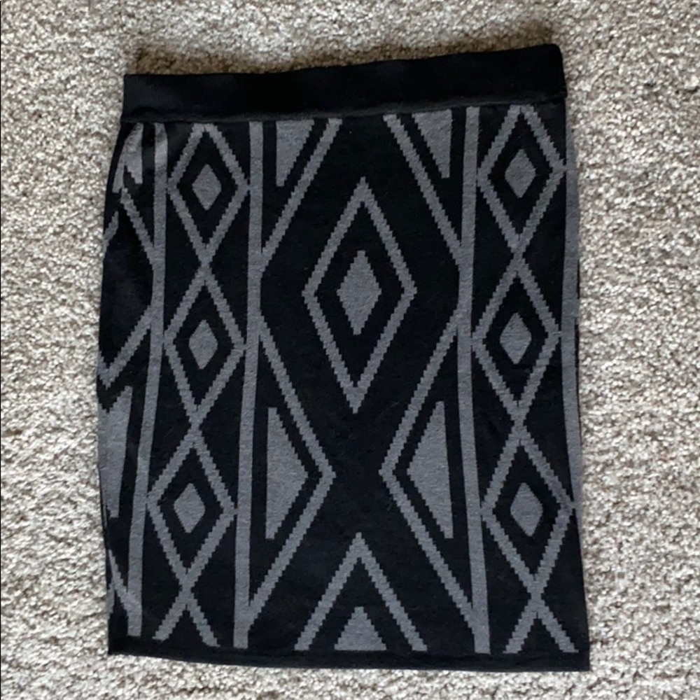 Pattern mini skirt
